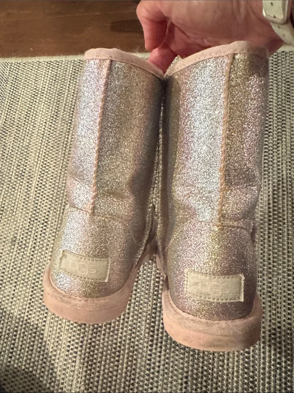 Uggs Kids Classic Glitter Boots in Metallic Rainbow, size 4